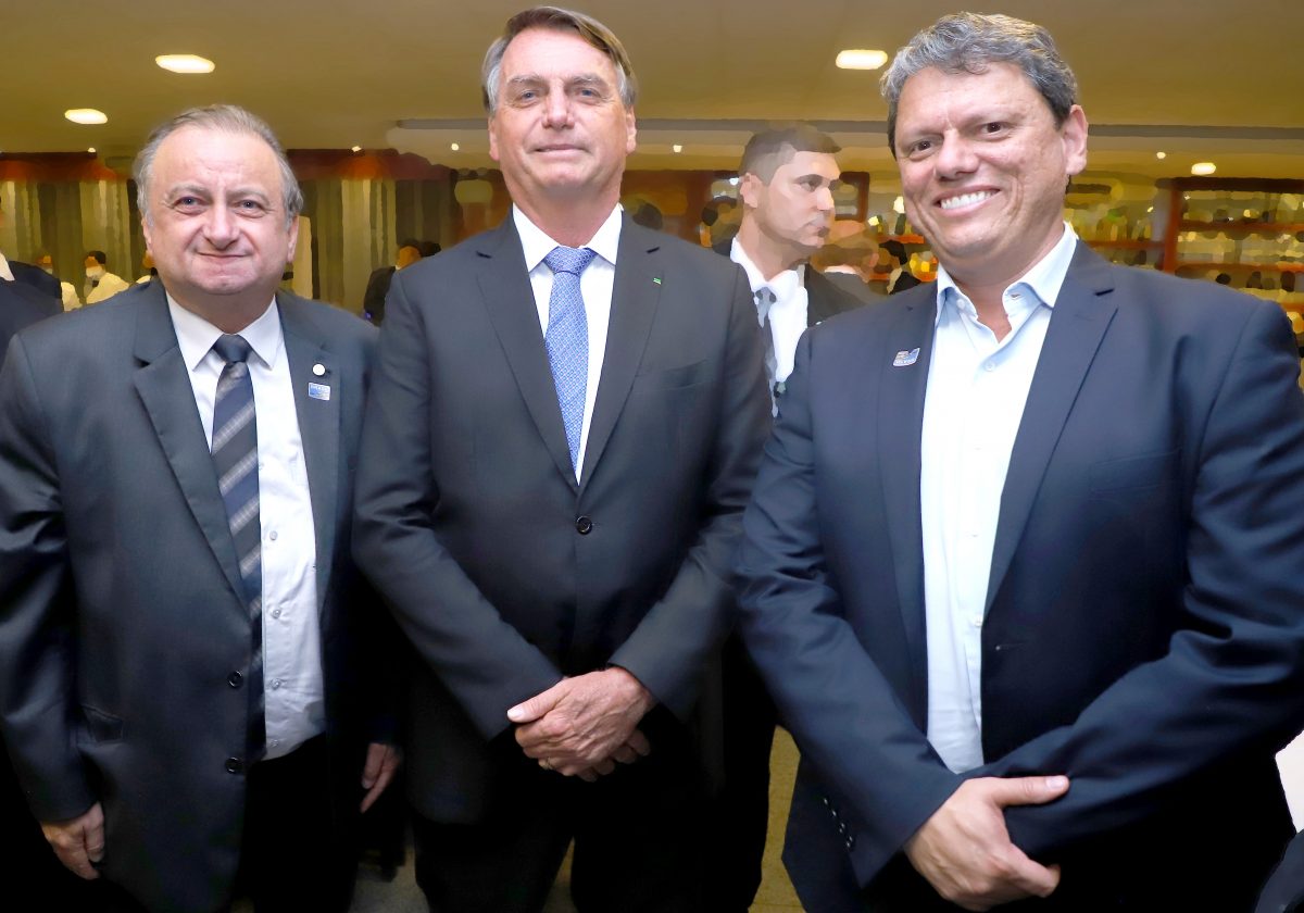 Com Bolsonaro e Tarcísio, deputado Miguel celebra nova bancada na Câmara